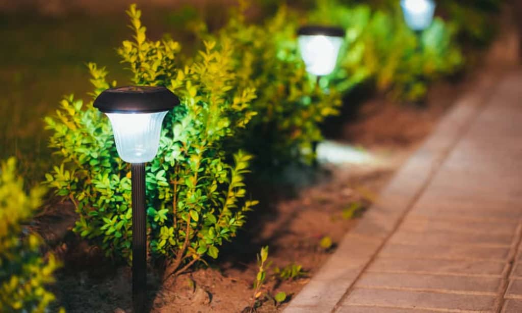 Why Solar Lights Stop Working, What Kind Of Batteries Do You Use For Outdoor Solar Lights