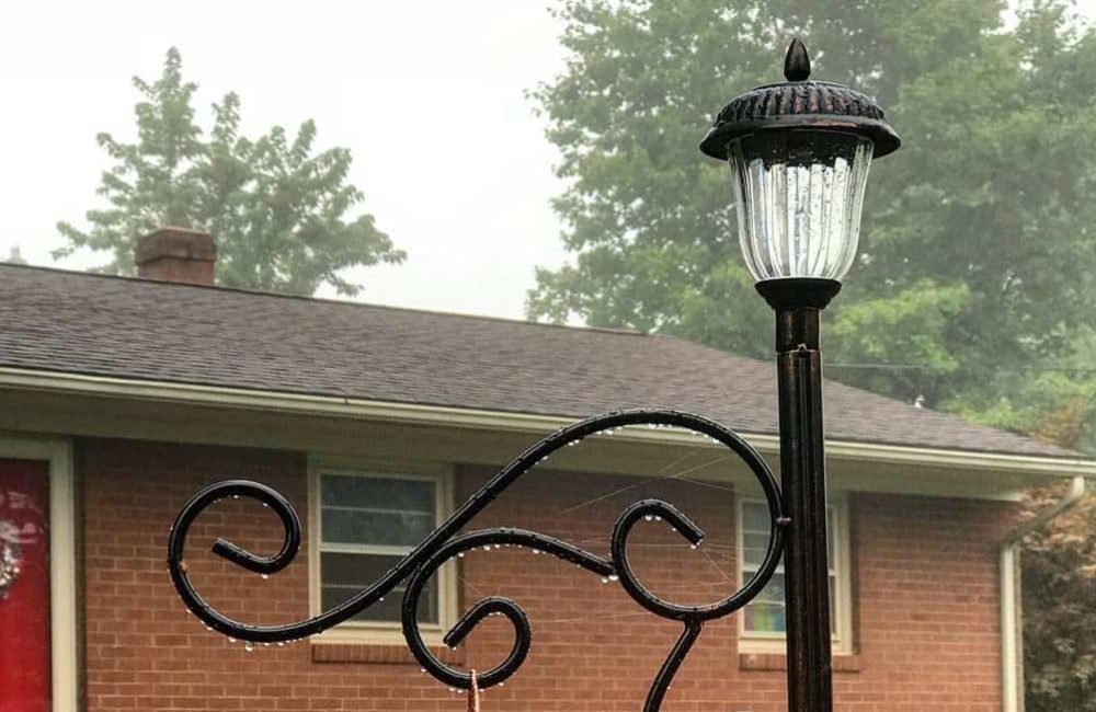 How to Choose Solar Lamp Posts?