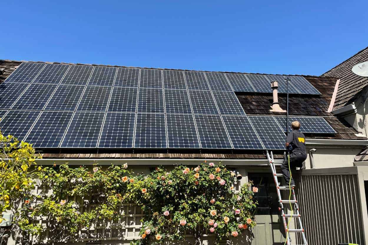 1000 kwh per month solar system
